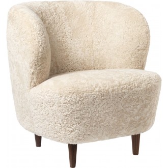 small Stay lounge chair - Moonlight sheepskin + walnut legs